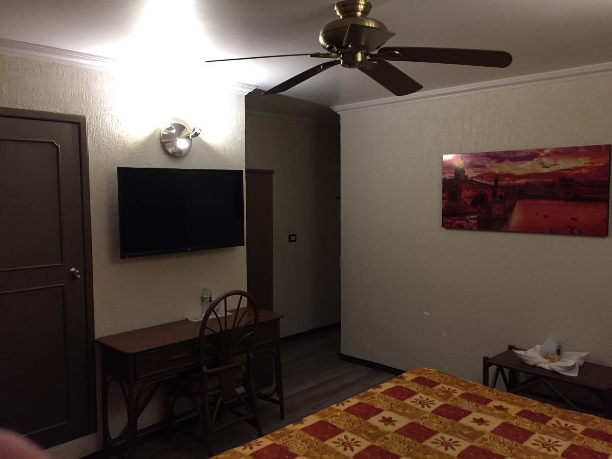 Hotel Plaza Crystal Xalapa Luaran gambar